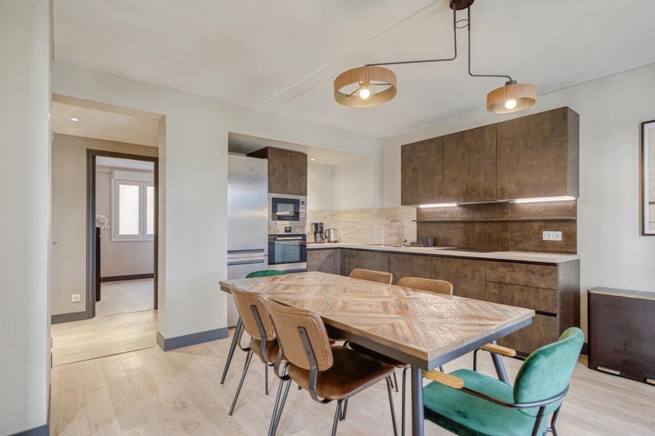 Apartament Le Gambetta - T3 Standing Avec Parking, Wifi, Netflix Laval  Zewnętrze zdjęcie